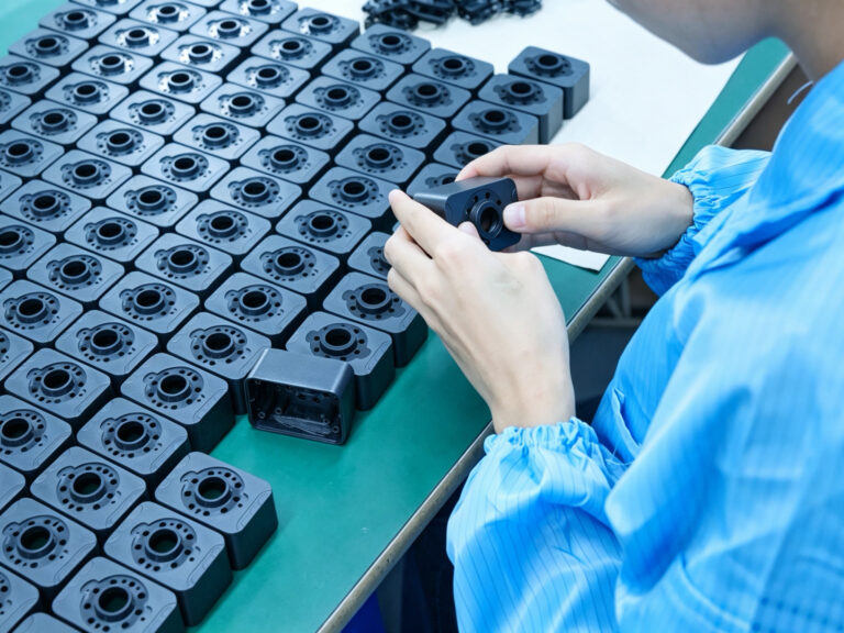 Vehicle camera housing assembly
